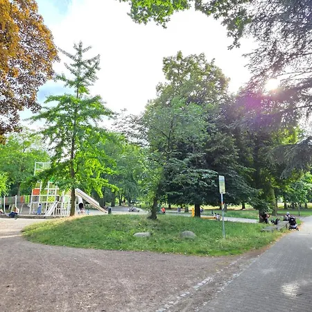 Elena Flat Mohn Zentrum * Duisburgo