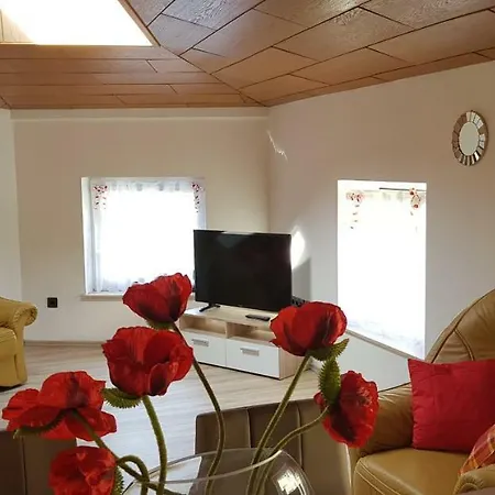 Elena Flat Mohn Zentrum * Duisburgo