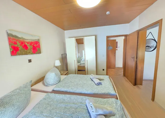 Elena Flat Mohn Zentrum *