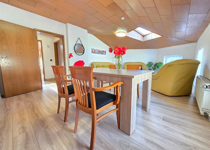 Elena Flat Mohn Zentrum * Дуйсбург