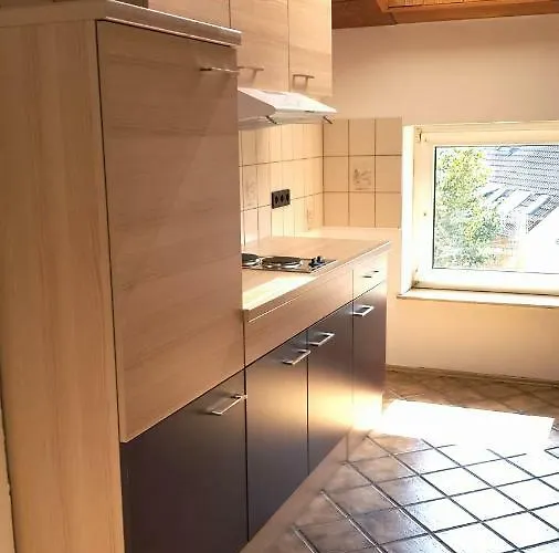 Elena Flat Mohn Zentrum *