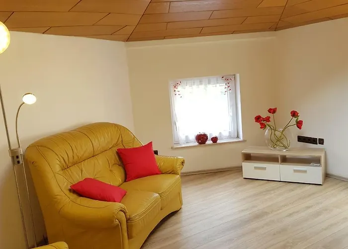 Elena Flat Mohn Zentrum * Duisburg